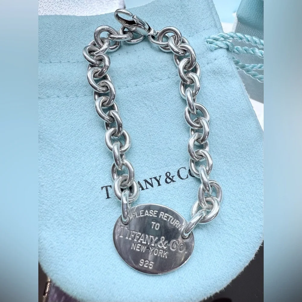 Tiffany & Co. Return to Tiffany Oval Tag Bracelet – 7” Sterling Silver - Picture 3 of 7